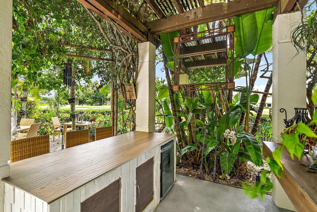 For Sale: $2,999,000 (4 beds, 5 baths, 5308 Square Feet)