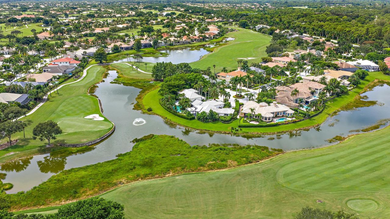 For Sale: $2,999,000 (4 beds, 5 baths, 5308 Square Feet)