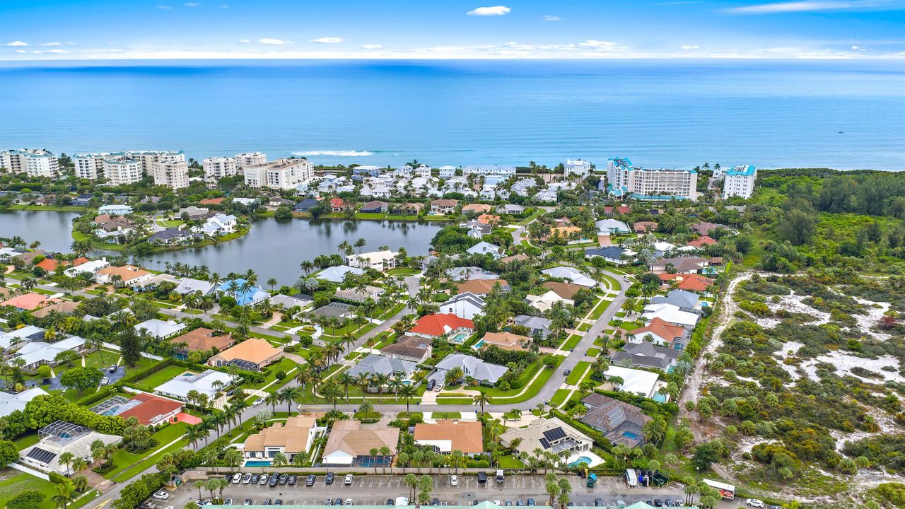 合同活跃: $2,939,000 (4 贝兹, 3 浴室, 2334 平方英尺)