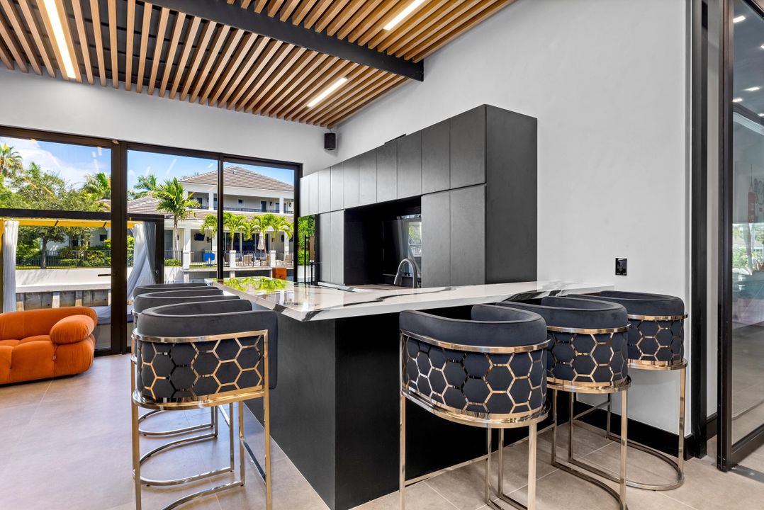 En Venta: $8,695,000 (6 camas, 8 baños, 7856 Pies cuadrados)