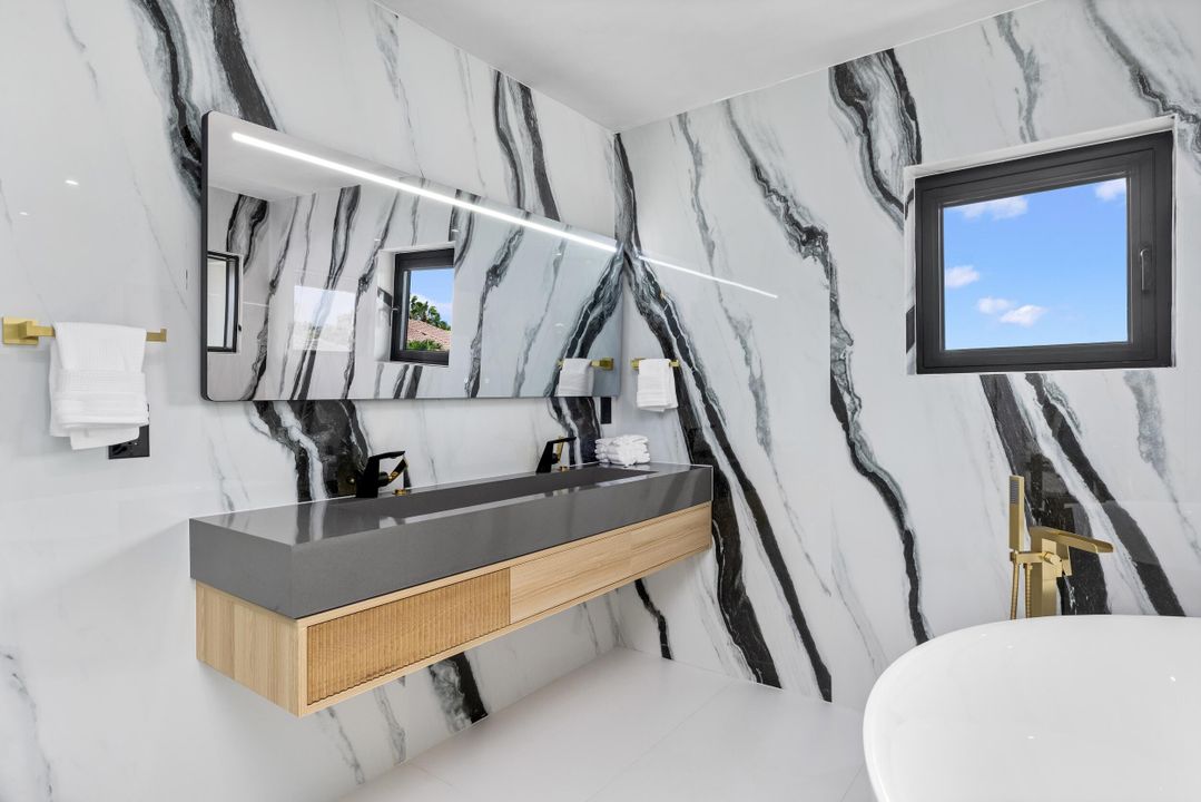 En Venta: $8,695,000 (6 camas, 8 baños, 7856 Pies cuadrados)