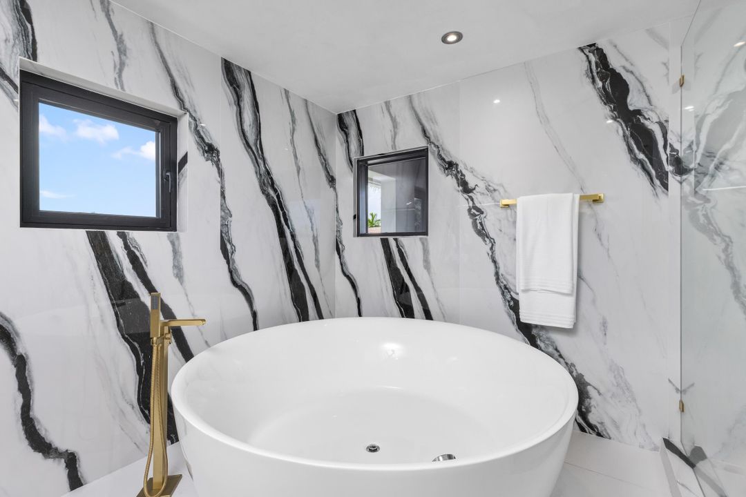 En Venta: $8,695,000 (6 camas, 8 baños, 7856 Pies cuadrados)