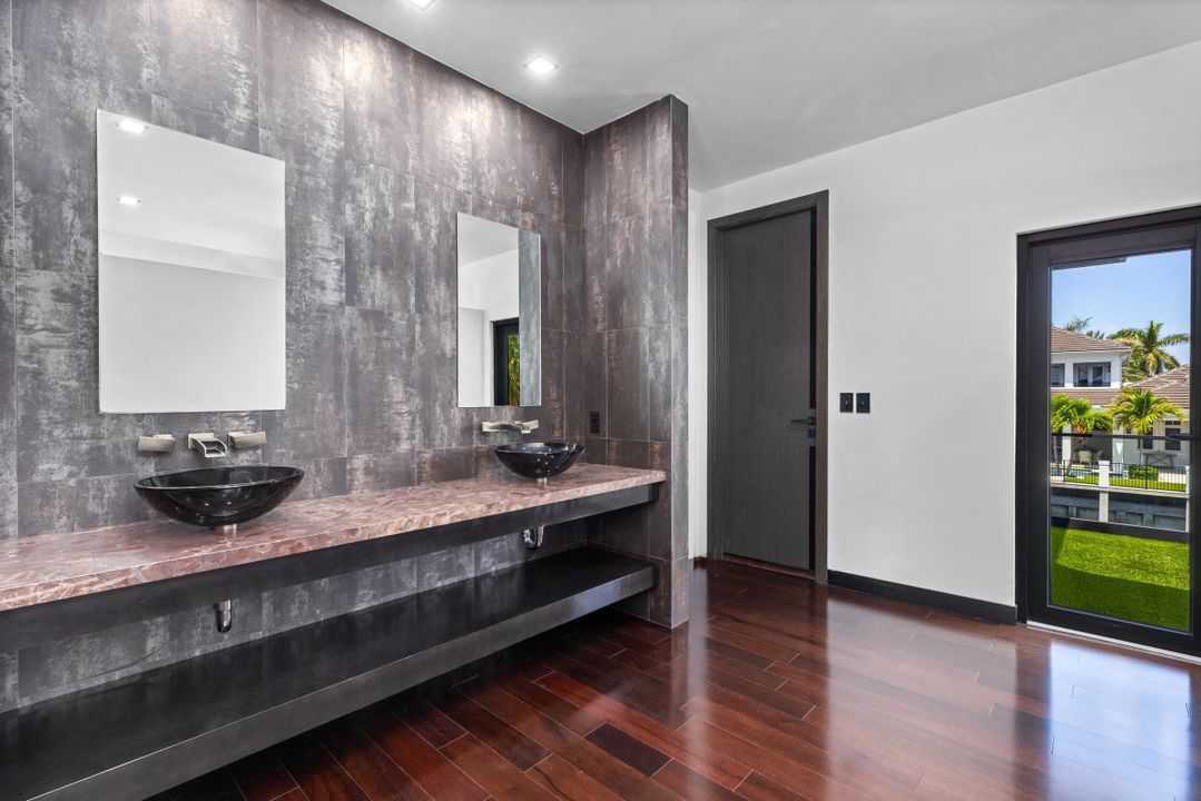 En Venta: $8,695,000 (6 camas, 8 baños, 7856 Pies cuadrados)