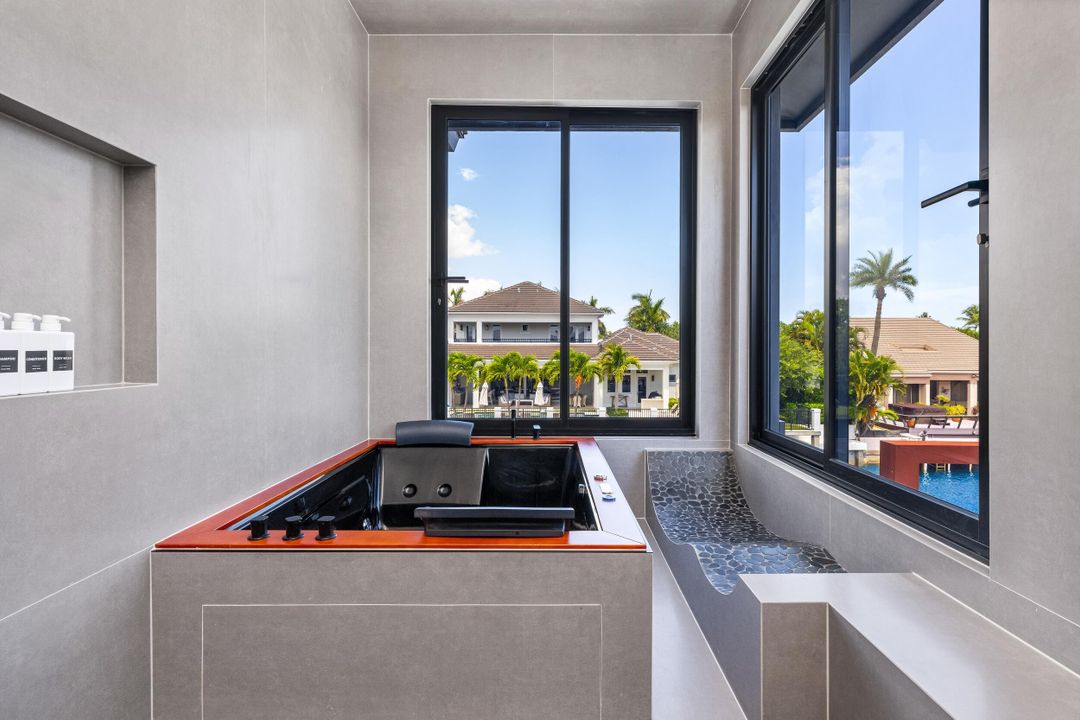 En Venta: $8,695,000 (6 camas, 8 baños, 7856 Pies cuadrados)