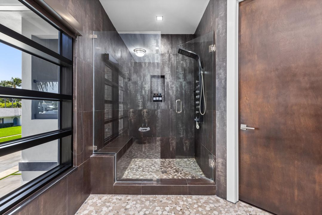 En Venta: $8,695,000 (6 camas, 8 baños, 7856 Pies cuadrados)