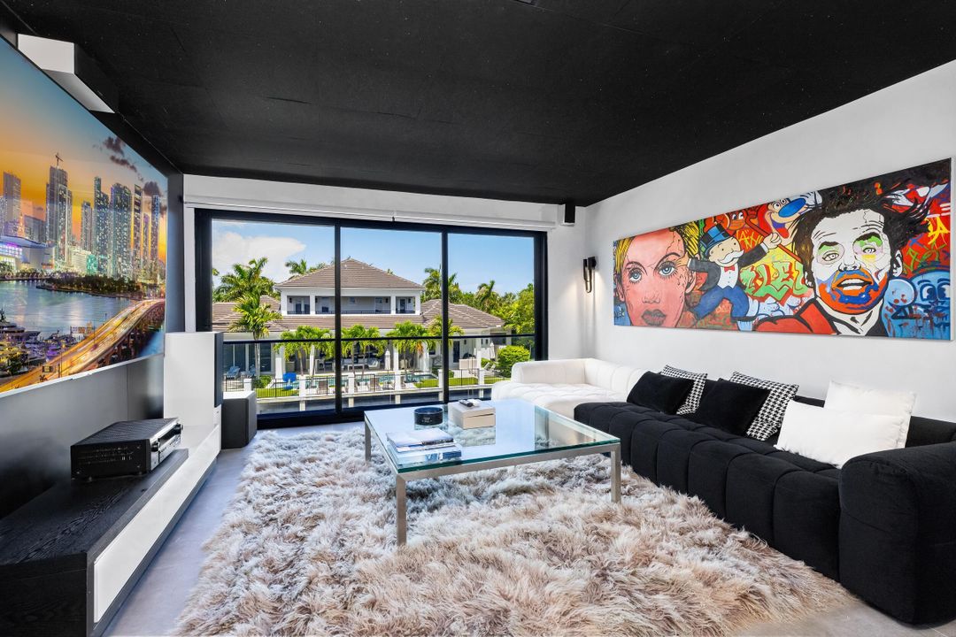 En Venta: $8,695,000 (6 camas, 8 baños, 7856 Pies cuadrados)