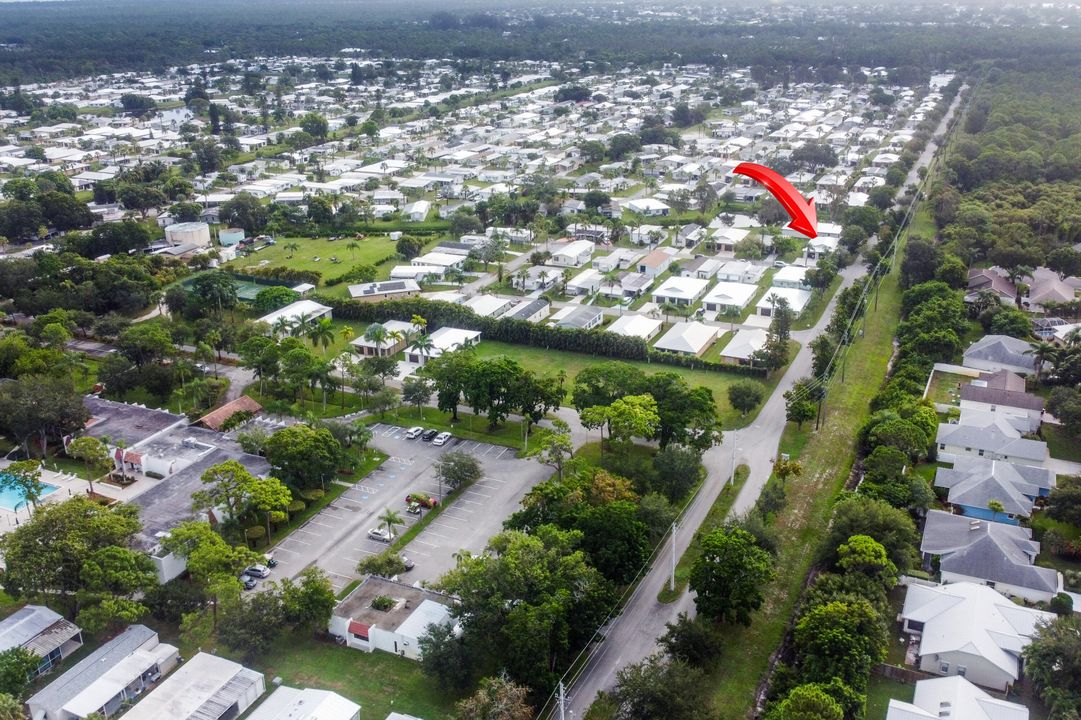 Active With Contract: $205,000 (2 beds, 2 baths, 1357 Square Feet)