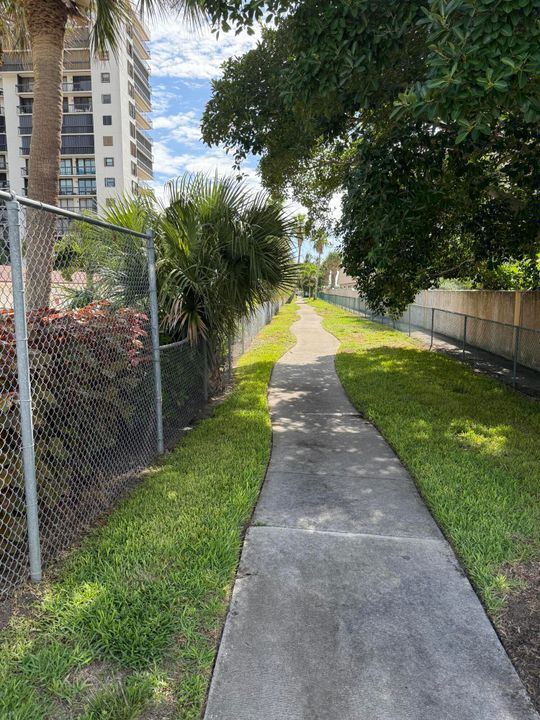 For Sale: $895,000 (3 beds, 3 baths, 2170 Square Feet)