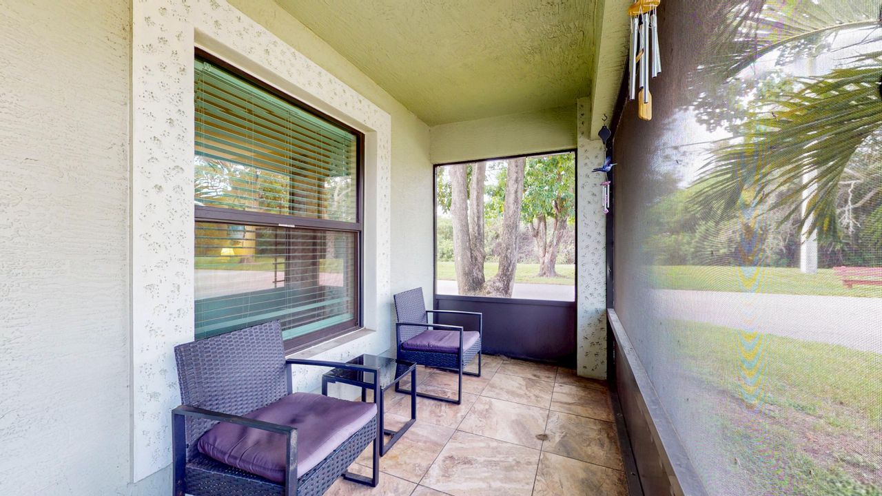 Active With Contract: $205,000 (2 beds, 2 baths, 1357 Square Feet)