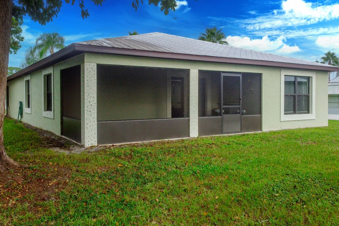 Active With Contract: $205,000 (2 beds, 2 baths, 1357 Square Feet)