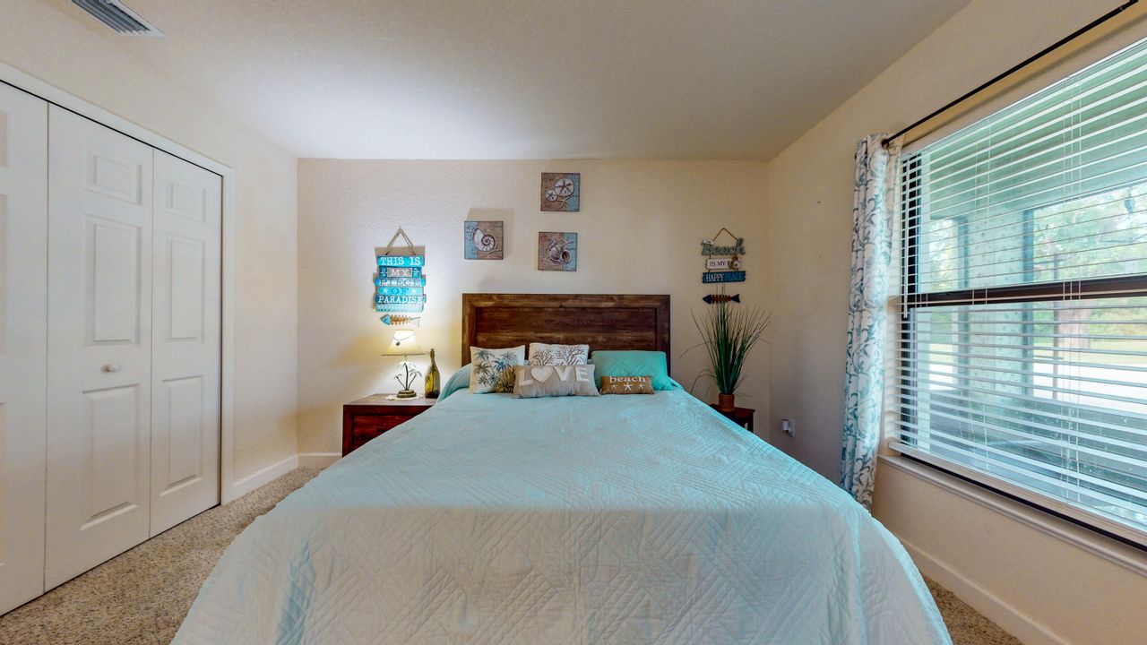 Active With Contract: $205,000 (2 beds, 2 baths, 1357 Square Feet)