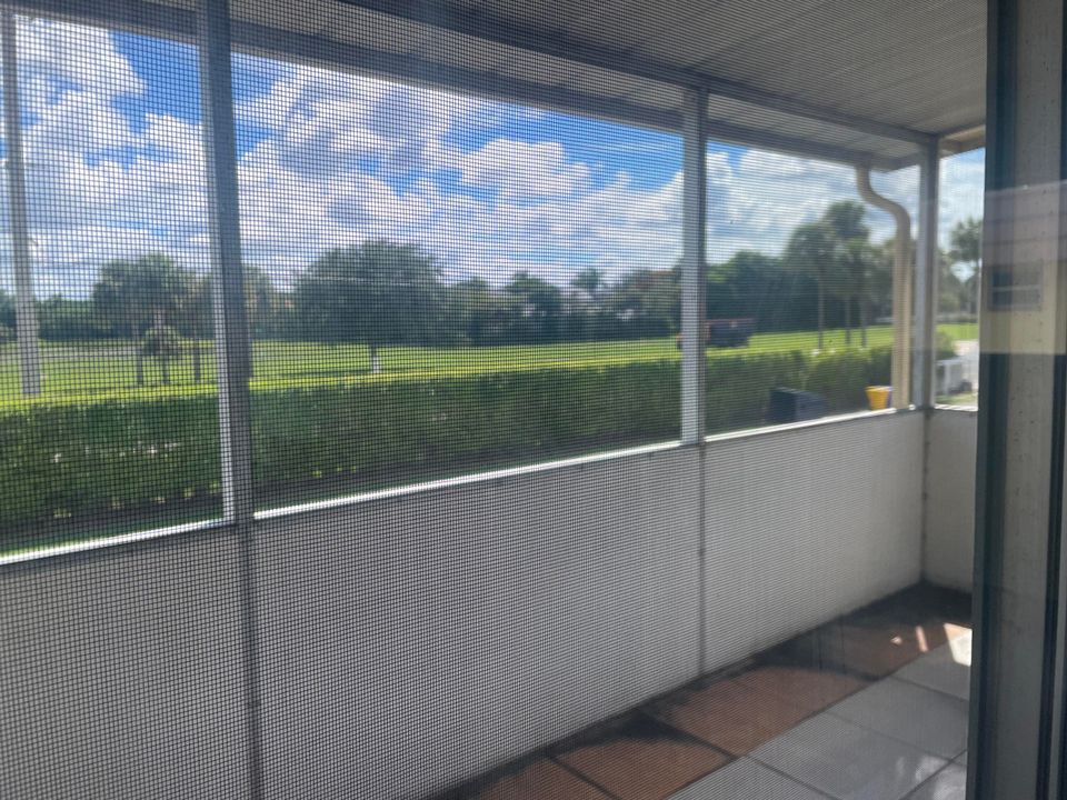 待售: $64,000 (1 贝兹, 1 浴室, 720 平方英尺)