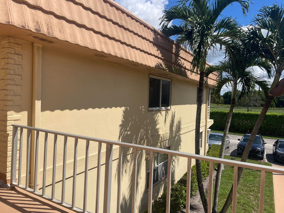 待售: $64,000 (1 贝兹, 1 浴室, 720 平方英尺)