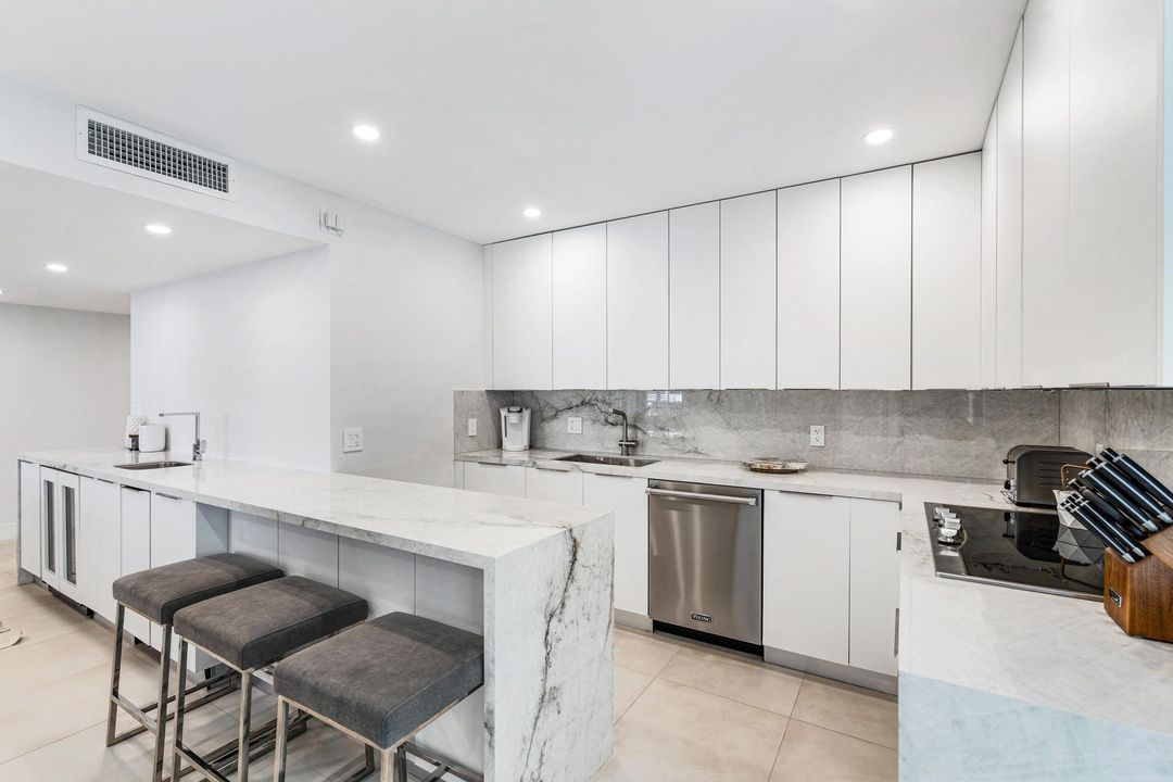 Active With Contract: $17,000 (3 beds, 3 baths, 1795 Square Feet)