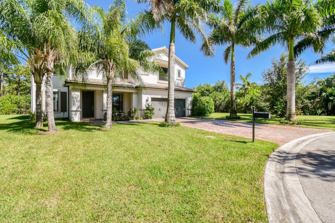 For Sale: $1,000,000 (4 beds, 3 baths, 3279 Square Feet)