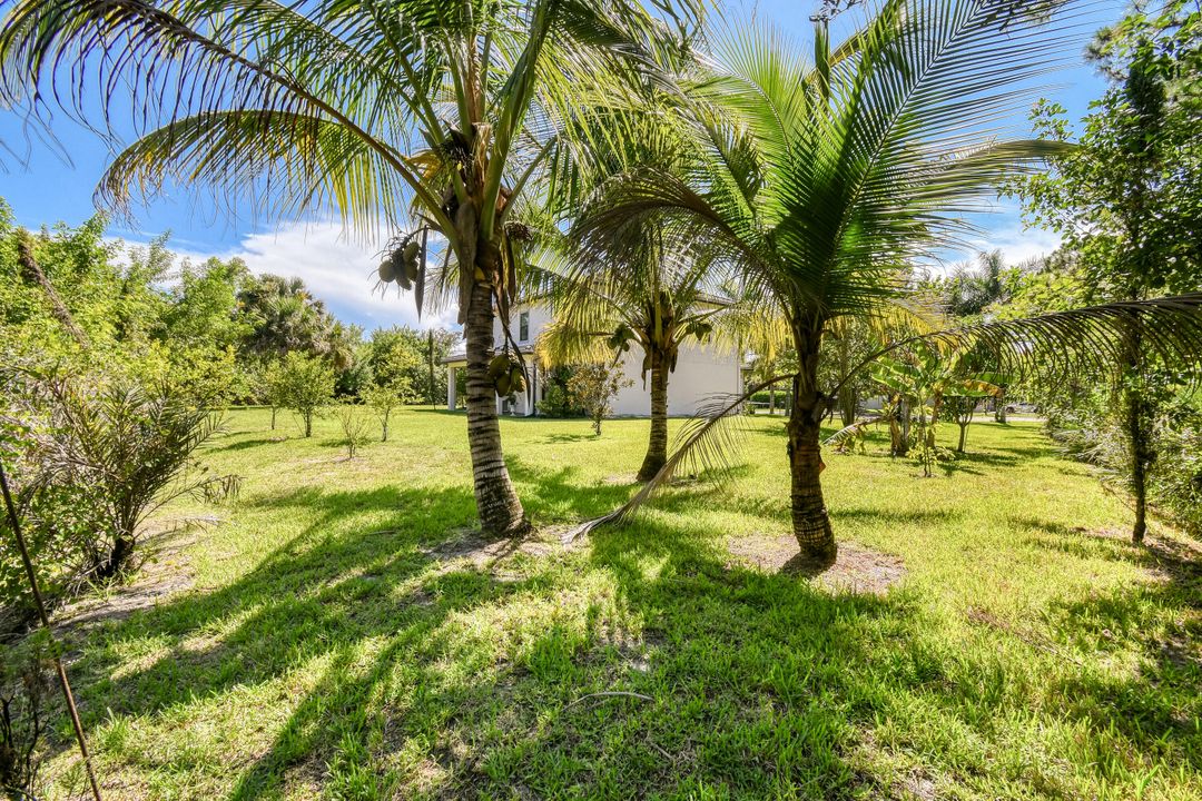 For Sale: $1,000,000 (4 beds, 3 baths, 3279 Square Feet)