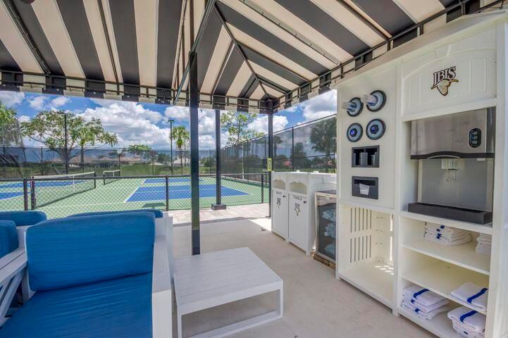 For Sale: $479,000 (3 beds, 2 baths, 1842 Square Feet)