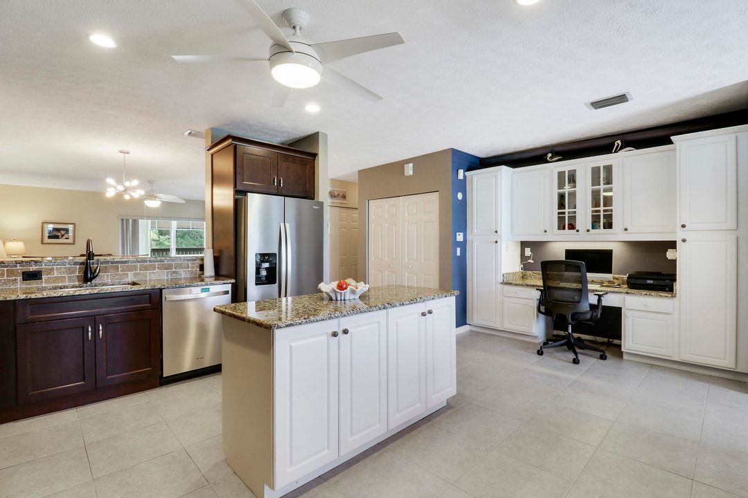 For Sale: $234,900 (2 beds, 2 baths, 1585 Square Feet)