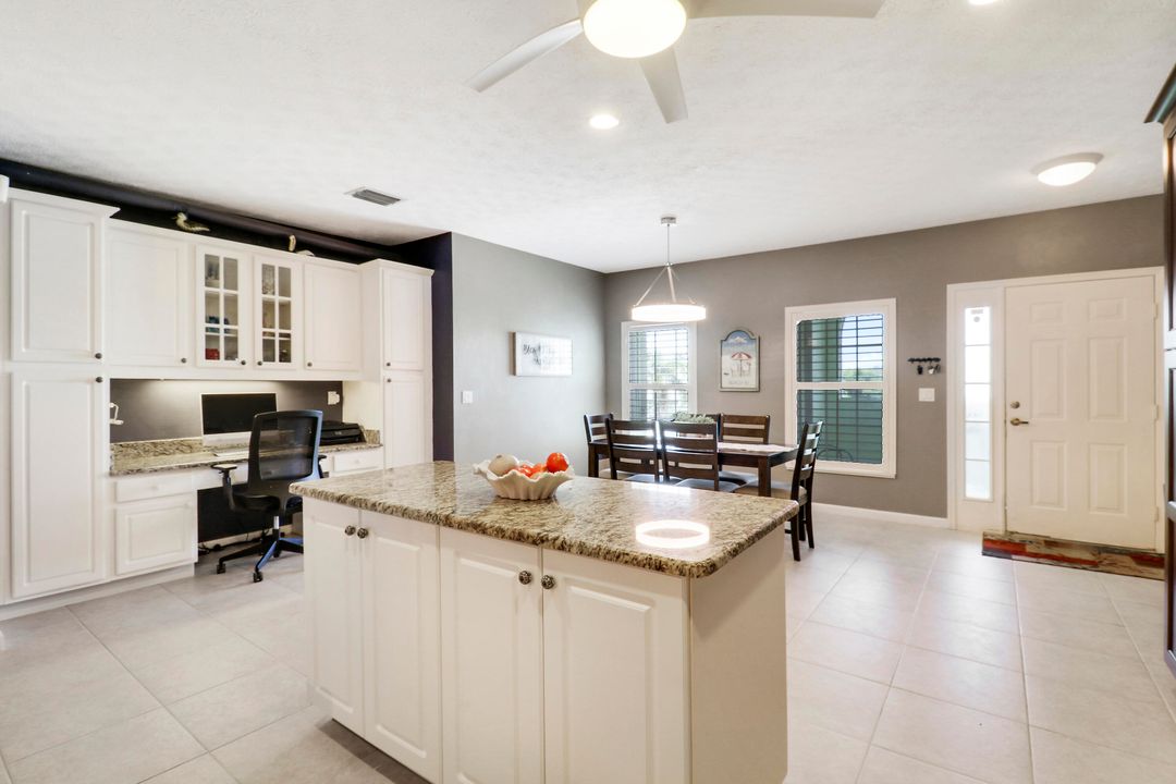 For Sale: $234,900 (2 beds, 2 baths, 1585 Square Feet)