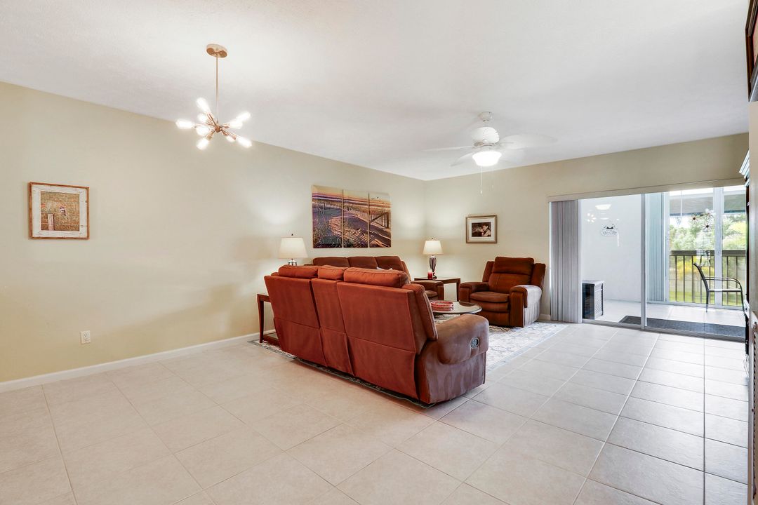 For Sale: $234,900 (2 beds, 2 baths, 1585 Square Feet)
