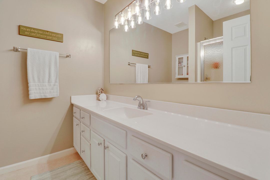 For Sale: $234,900 (2 beds, 2 baths, 1585 Square Feet)