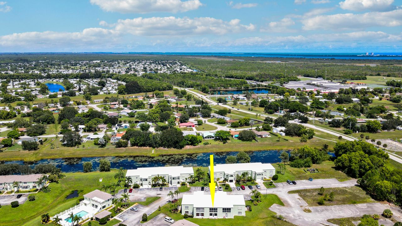 For Sale: $234,900 (2 beds, 2 baths, 1585 Square Feet)