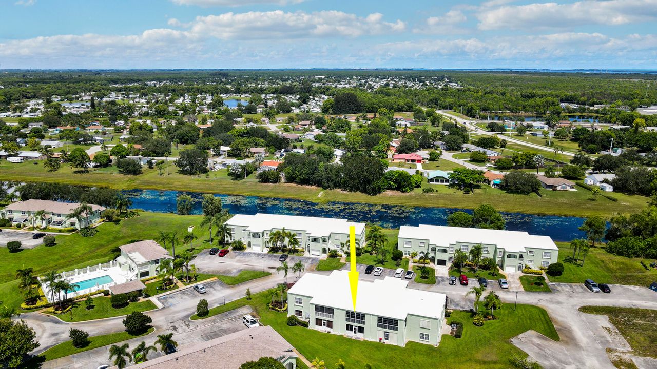 For Sale: $234,900 (2 beds, 2 baths, 1585 Square Feet)