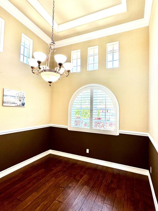 В аренду: $4,800 (3 спален, 2 ванн, 2050 Квадратных фут)