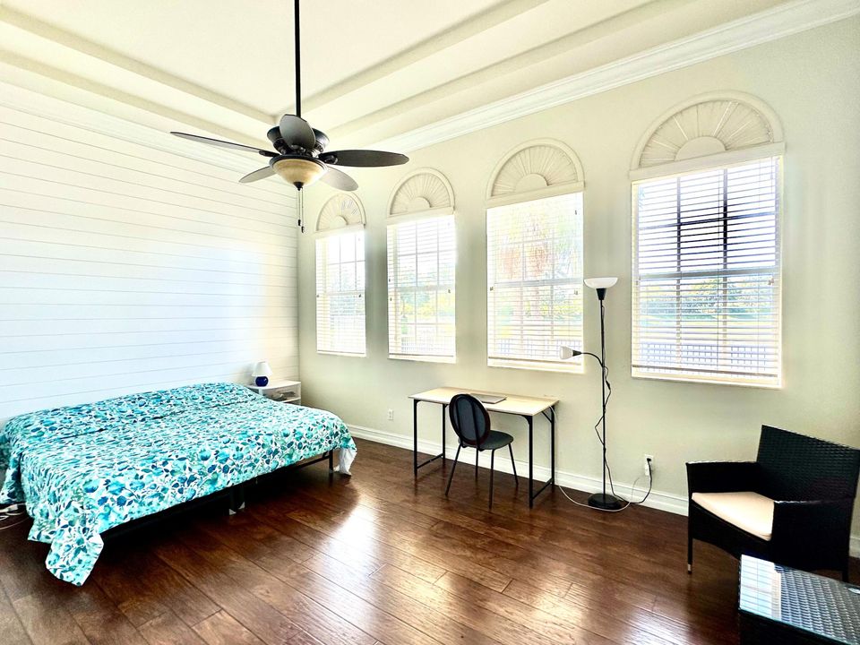 В аренду: $4,800 (3 спален, 2 ванн, 2050 Квадратных фут)