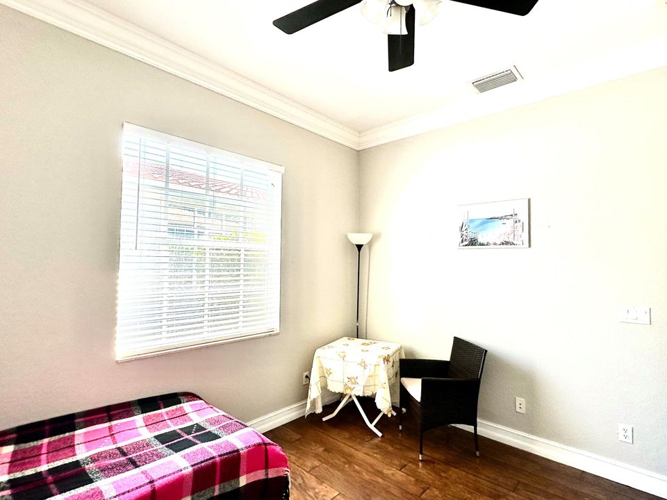 В аренду: $4,800 (3 спален, 2 ванн, 2050 Квадратных фут)