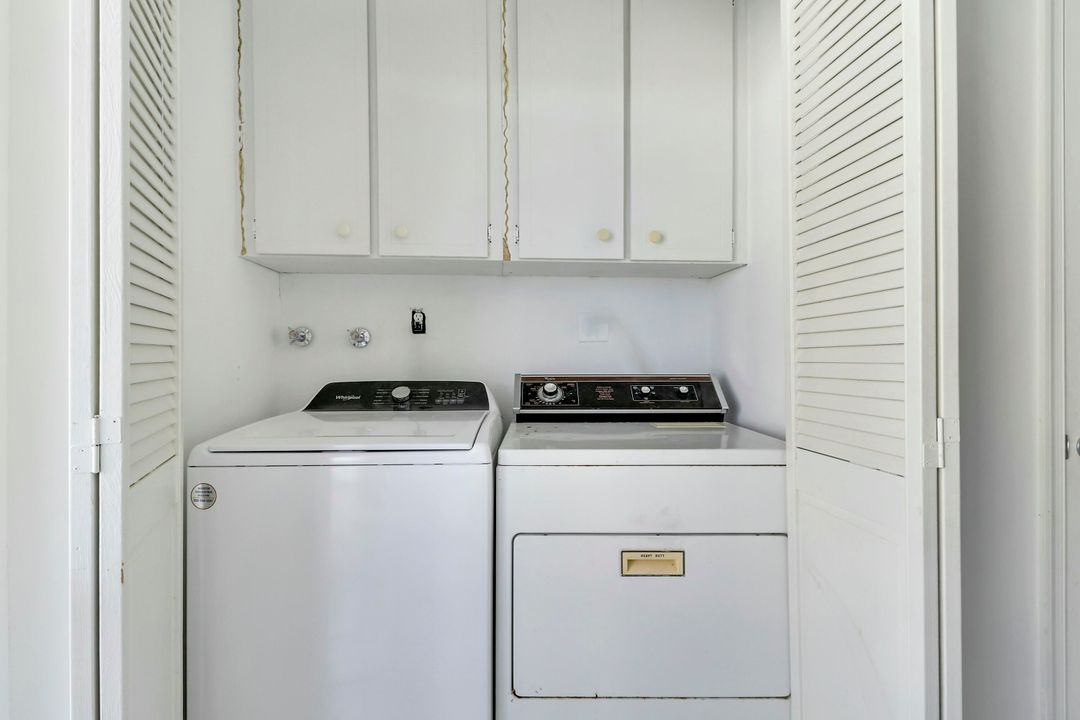 For Sale: $1,775,000 (3 beds, 2 baths, 1800 Square Feet)