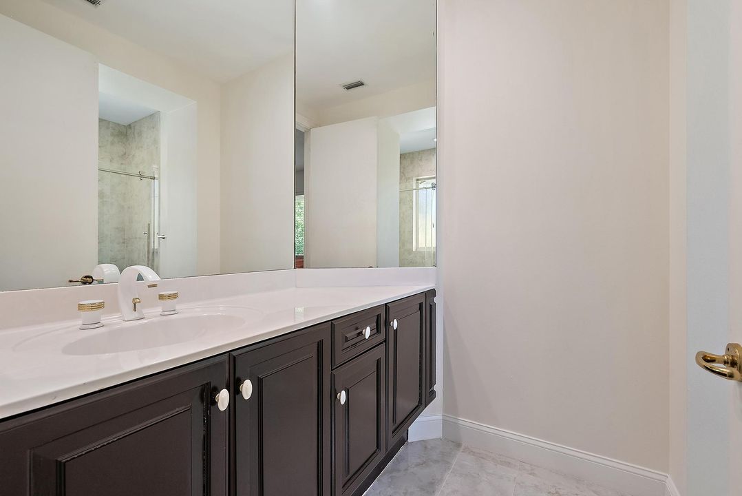 For Sale: $2,599,000 (6 beds, 7 baths, 5069 Square Feet)