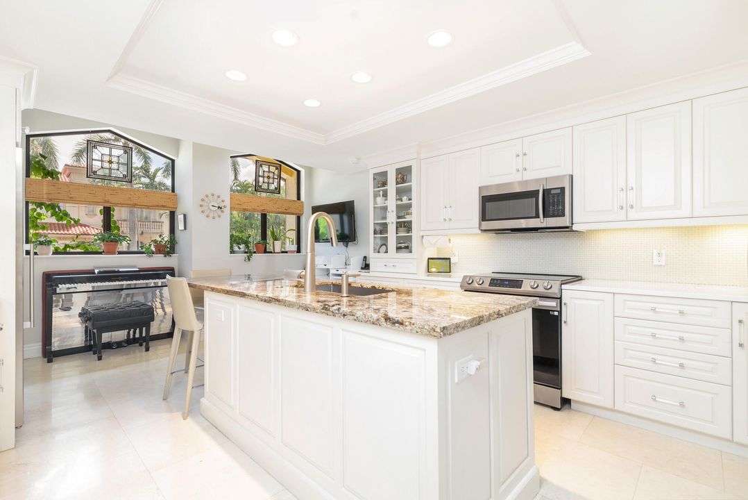 For Sale: $7,250,000 (3 beds, 3 baths, 3379 Square Feet)