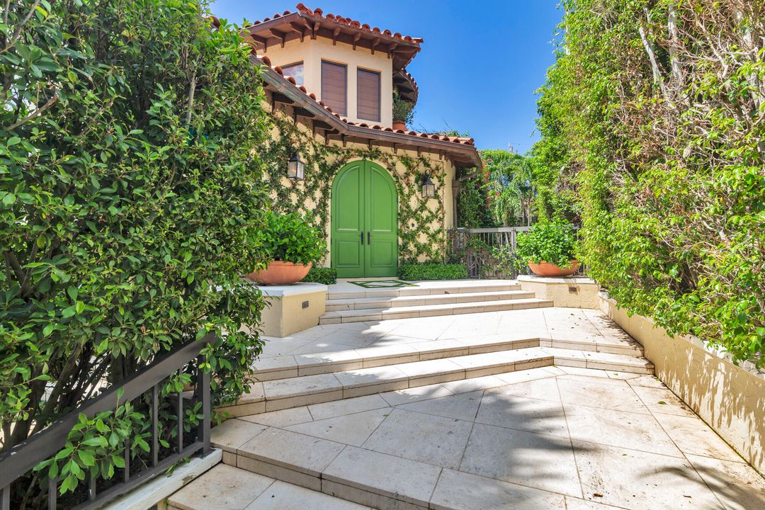 For Sale: $7,250,000 (3 beds, 3 baths, 3379 Square Feet)