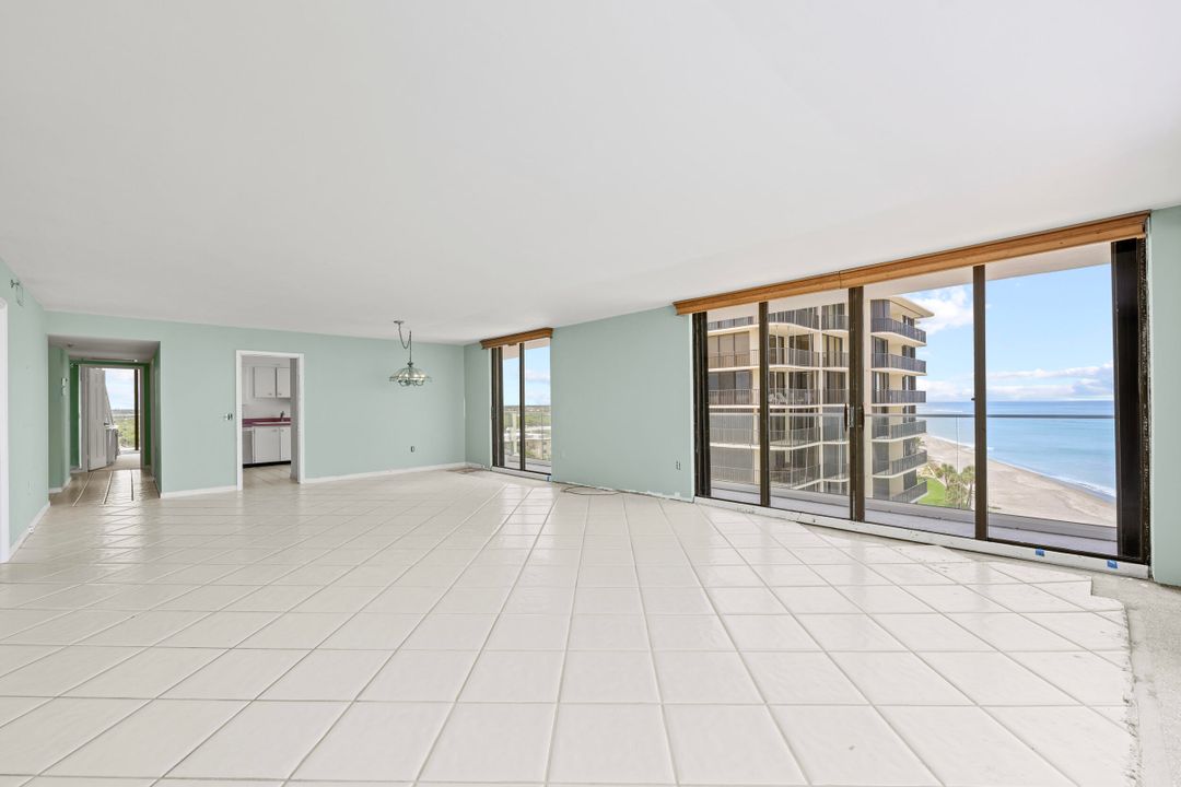 For Sale: $1,775,000 (3 beds, 2 baths, 1800 Square Feet)