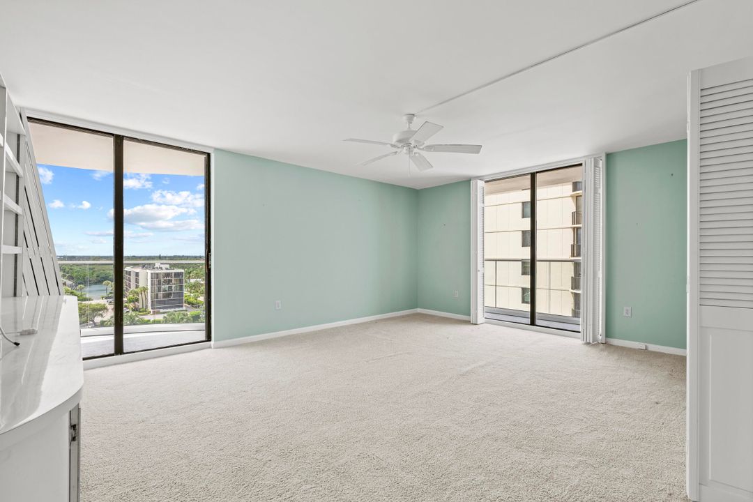 For Sale: $1,775,000 (3 beds, 2 baths, 1800 Square Feet)