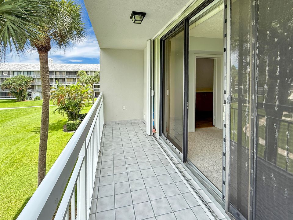 Activo con contrato: $199,000 (2 camas, 2 baños, 1437 Pies cuadrados)