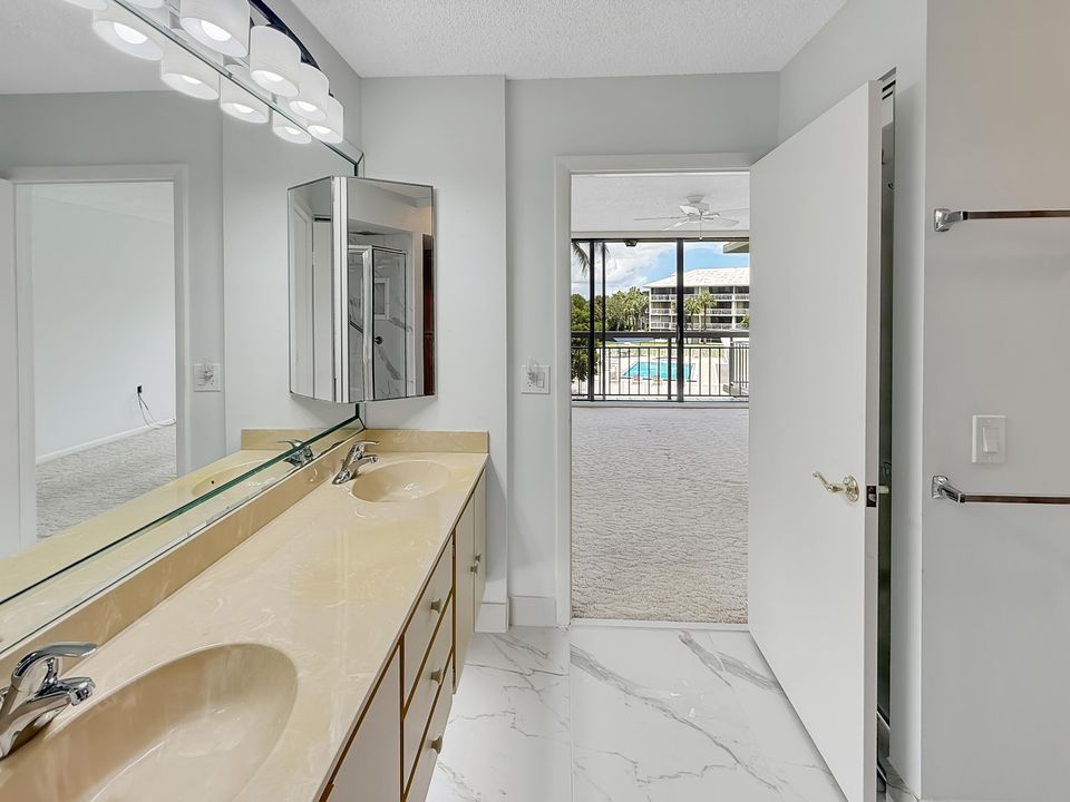 Activo con contrato: $199,000 (2 camas, 2 baños, 1437 Pies cuadrados)