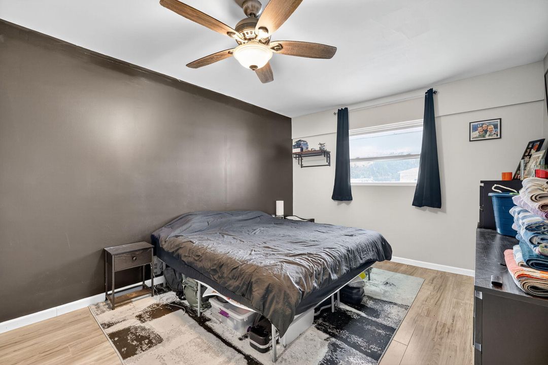 合同活跃: $269,999 (3 贝兹, 2 浴室, 1128 平方英尺)