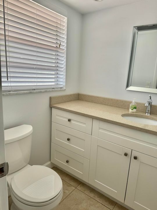 For Rent: $1,400 (1 beds, 1 baths, 660 Square Feet)