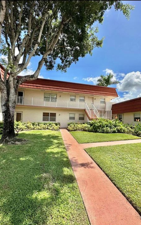 For Rent: $1,400 (1 beds, 1 baths, 660 Square Feet)