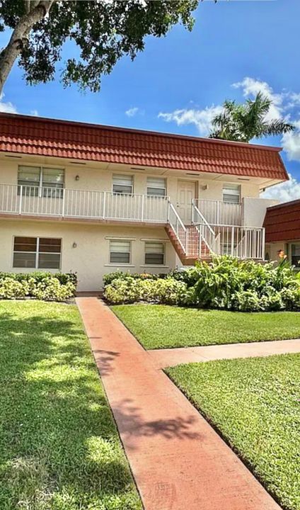 For Rent: $1,400 (1 beds, 1 baths, 660 Square Feet)