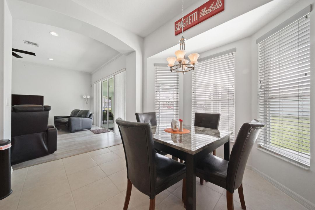 Activo con contrato: $599,000 (3 camas, 2 baños, 1916 Pies cuadrados)