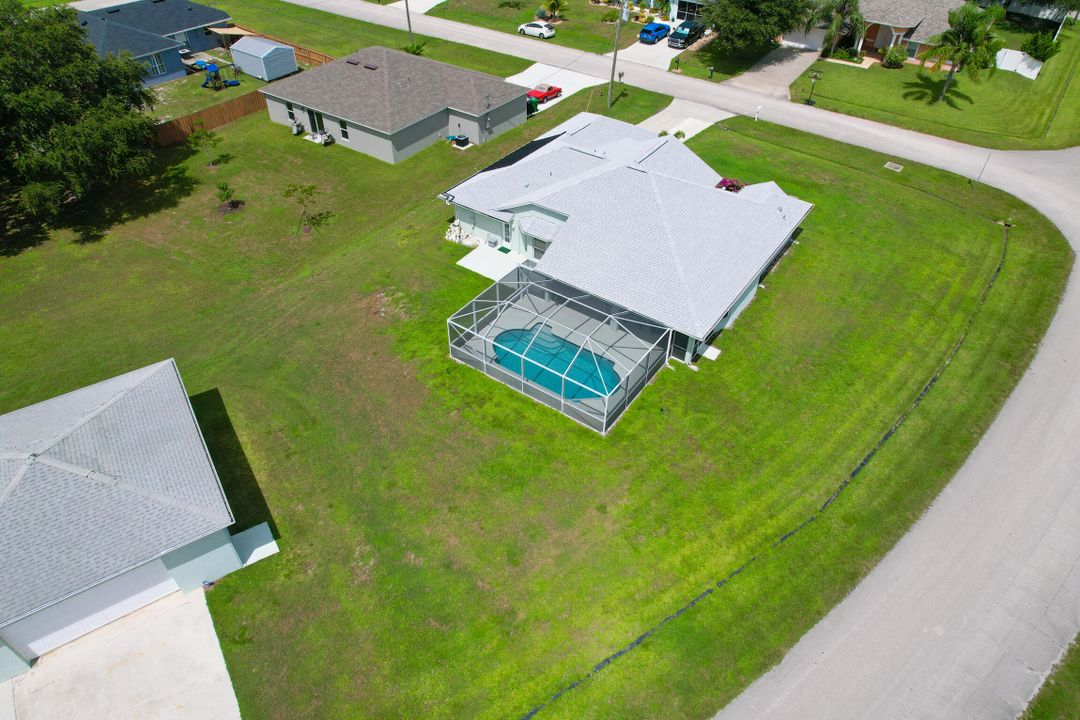 Activo con contrato: $599,000 (3 camas, 2 baños, 1916 Pies cuadrados)