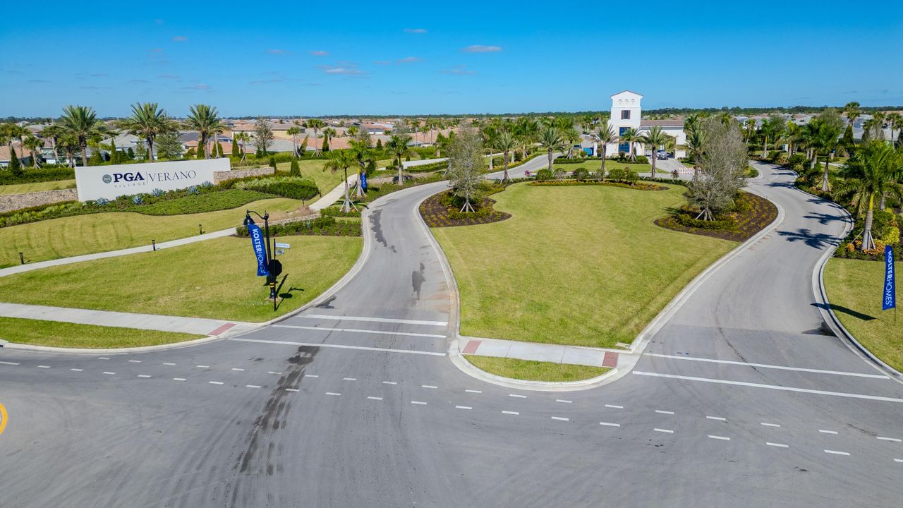 Active With Contract: $2,800 (2 beds, 2 baths, 1505 Square Feet)