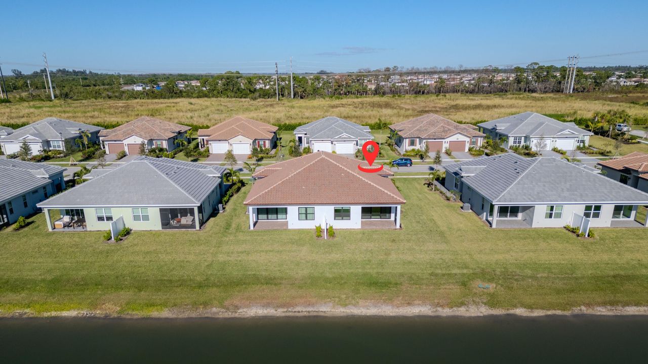 Active With Contract: $2,800 (2 beds, 2 baths, 1505 Square Feet)