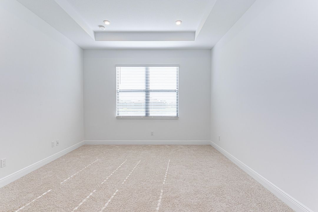 Active With Contract: $2,800 (2 beds, 2 baths, 1505 Square Feet)