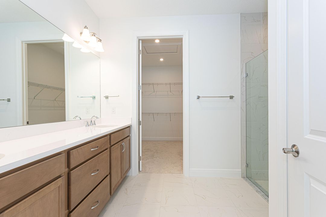 Active With Contract: $2,800 (2 beds, 2 baths, 1505 Square Feet)