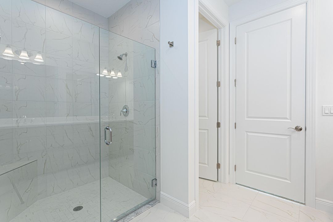 Active With Contract: $2,800 (2 beds, 2 baths, 1505 Square Feet)