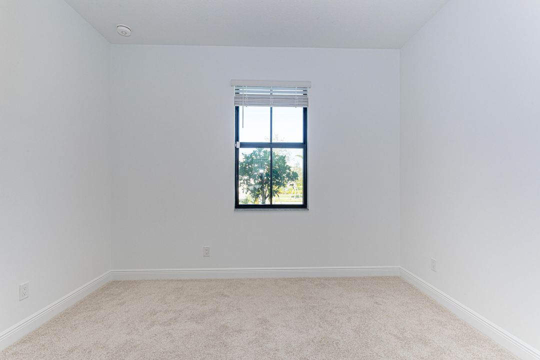 Active With Contract: $2,800 (2 beds, 2 baths, 1505 Square Feet)